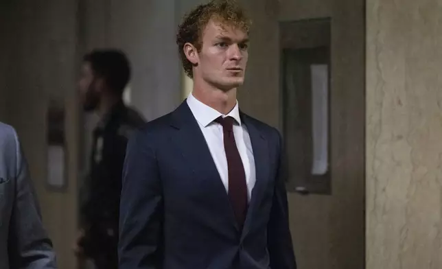 Daniel Penny leaves the courtroom for a lunch break in New York, Monday, Nov. 18, 2024. (AP Photo/Yuki Iwamura)