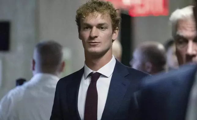 Daniel Penny arrives at the court after break in New York, Monday, Nov. 18, 2024. (AP Photo/Yuki Iwamura)