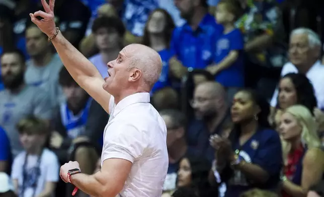 UConn head coach Dan Hurley reacts on the sideline during the first half of an NCAA college basketball game against Memphis at the Maui Invitational Monday, Nov. 25, 2024, in Lahaina, Hawaii. (AP Photo/Lindsey Wasson)