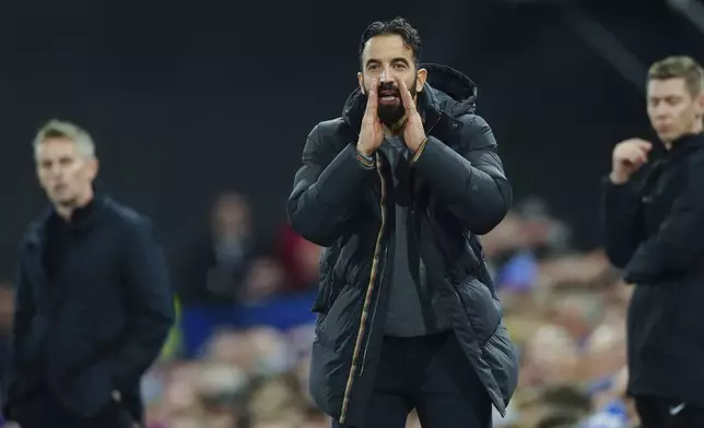 Manchester United's head coach Ruben Amorim gestures during the English Premier League soccer match between Ipswich Town and Manchester United at Portman Road stadium in Ipswich, England, Sunday, Nov. 24, 2024. (AP Photo/Dave Shopland)