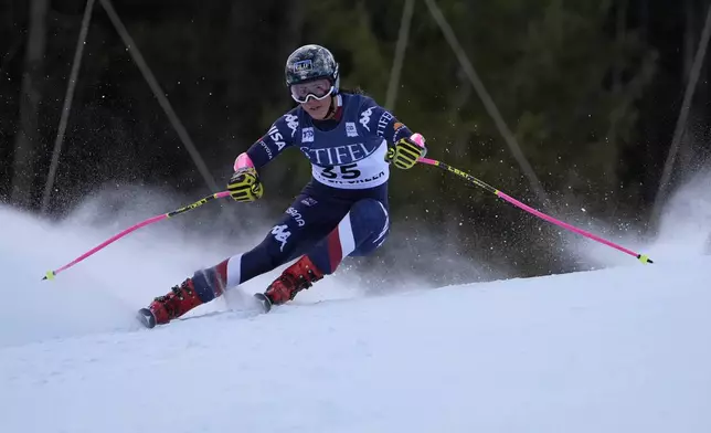 United States' Isabella Wright competes during a women's World Cup super-G ski race, Sunday, Dec. 15, 2024, in Beaver Creek, Colo. (AP Photo/Robert F. Bukaty)