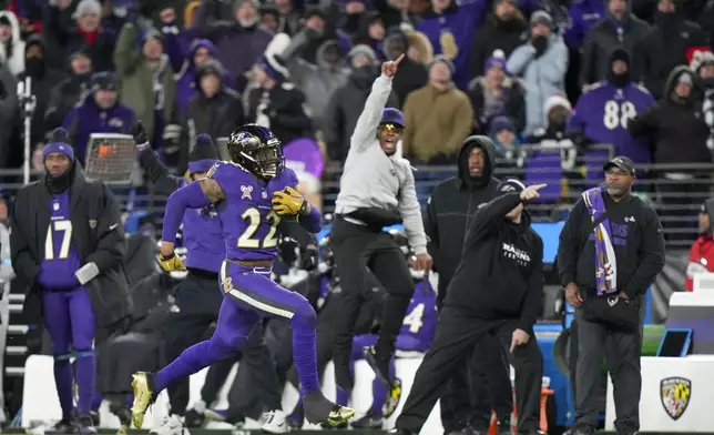 Baltimore Ravens running back Derrick Henry busts a long run against the Pittsburgh Steelers during the second half of an NFL football game, Saturday, Dec. 21, 2024, in Baltimore. (AP Photo/Stephanie Scarbrough)