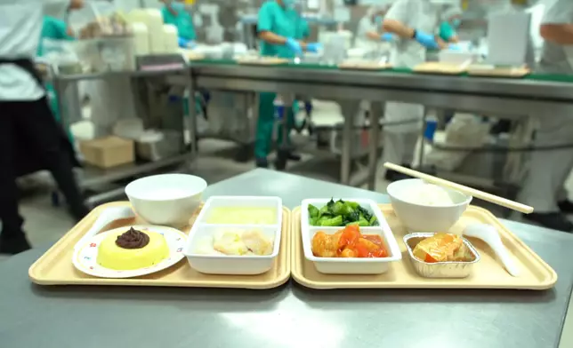 Hospital staff and patients celebrate Winter Solstice and savour delicacies together  Source: HKSAR Government Press Releases
