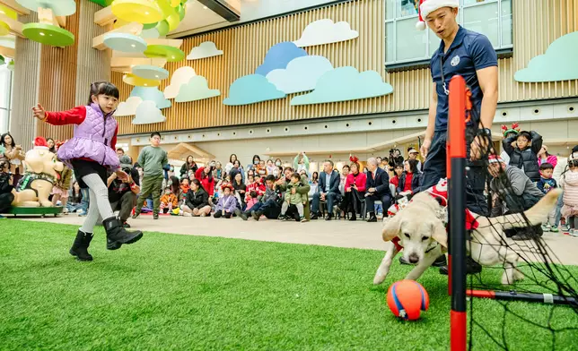 Hospital Authority healthcare staff celebrate Christmas with paediatric patients  Source: HKSAR Government Press Releases