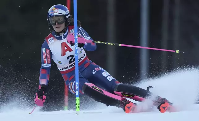 Croatia's Zrinka Ljutic speeds down the course during an alpine ski, women's World Cup slalom race in Semmering, Austria, Sunday, Dec. 29, 2024. (AP Photo/Giovanni Auletta)