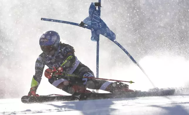 Mikaela Shiffrin, of the United States, competes during a women's World Cup giant slalom skiing race, Saturday, Nov. 30, 2024, in Killington, Vt. (AP Photo/Robert F. Bukaty)