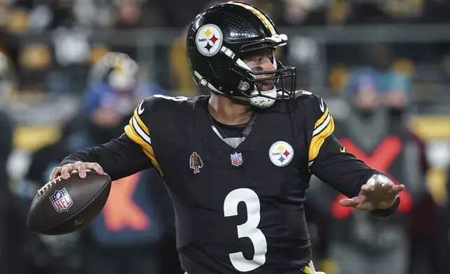 Pittsburgh Steelers quarterback Russell Wilson (3) throws a pass during the first half of an NFL football game against the Cincinnati Bengals in Pittsburgh, Saturday, Jan. 4, 2025. (AP Photo/Matt Freed)