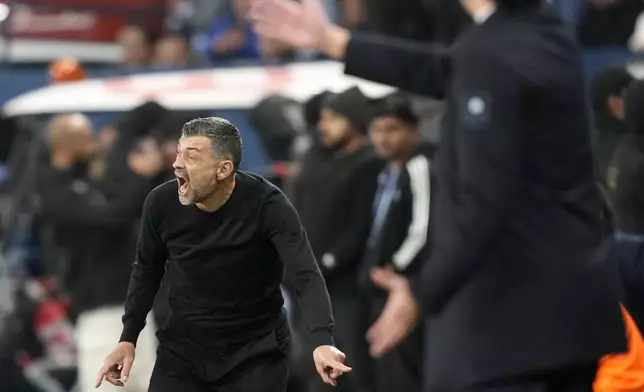 AC Milan's head coach Sergio Conceicao shouts during the Italian Super Cup final soccer match between AC Milan and Inter Milan at Al Awwal Park Stadium in Riyadh, Saudi Arabia, Monday, Jan. 6, 2025. (AP Photo/Altaf Qadri)