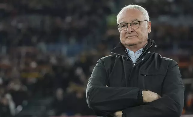 Roma's head coach Claudio Ranieri looks on during warm up before a Serie A soccer match between Roma and Lazio, at the Stadio Olimpico in Rome, Italy, Sunday, Jan. 5, 2025. (AP Photo/Alessandra Tarantino)