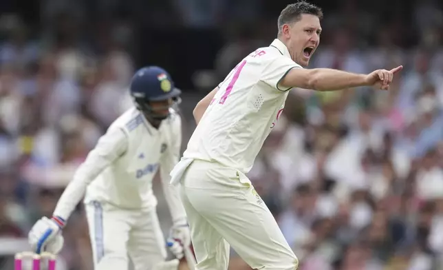 Australia's Beau Webster appeals unsuccessfully for the wicket of India's Shubman Gill during play on the first day of the fifth cricket test between India and Australia at the Sydney Cricket Ground, in Sydney, Australia, Friday, Jan. 3, 2025. (AP Photo/Mark Baker)