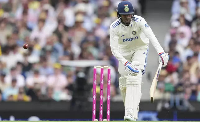 India's Shubman Gill bats during play on the first day of the fifth cricket test between India and Australia at the Sydney Cricket Ground, in Sydney, Australia, Friday, Jan. 3, 2025. (AP Photo/Mark Baker)