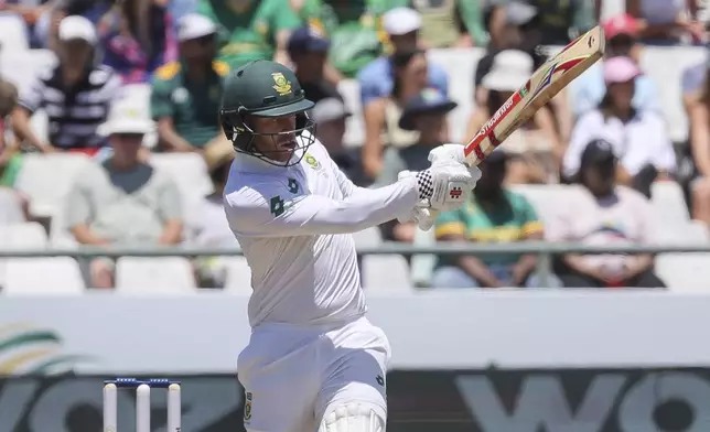 South Africa's Kyle Verreynne during the second day of the second test match between South Africa and Pakistan in Cape Town, South Africa, Saturday, Jan. 4, 2025. (AP Photo/Halden Krog)