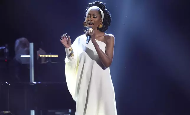 Muni Long performs "Made For Me" during the 67th annual Grammy Awards on Sunday, Feb. 2, 2025, in Los Angeles. (AP Photo/Chris Pizzello)