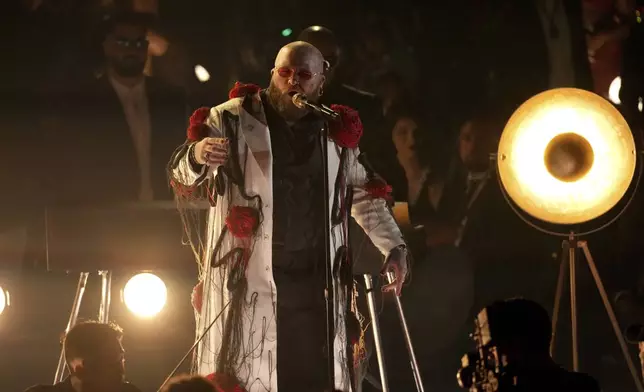 Teddy Swims performs "Lose Control" during the 67th annual Grammy Awards on Sunday, Feb. 2, 2025, in Los Angeles. (AP Photo/Chris Pizzello)