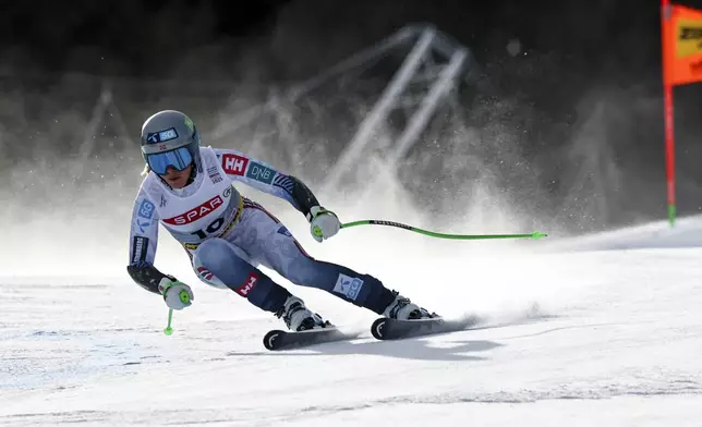 Norway's Kajsa Vickhoff Lie speeds down the course during a women's Super-G, at the Alpine Ski World Championships, in Saalbach-Hinterglemm, Austria, Thursday, Feb. 6, 2025. (AP Photo/Marco Trovati)