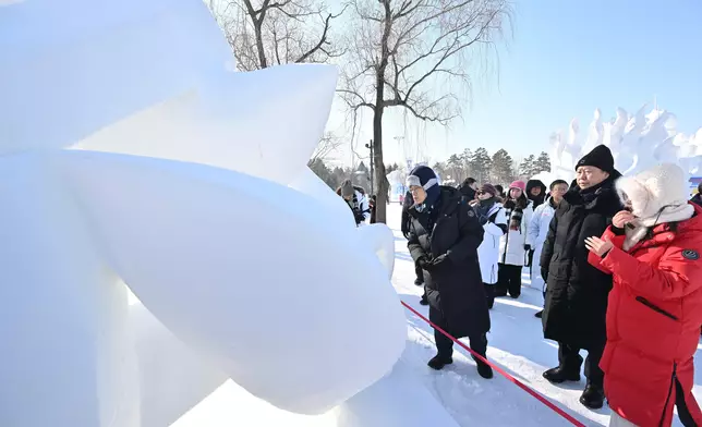 CE meets Director of General Administration of Sport of China and cheers for HK athletes at Asian Winter Games in Harbin Source: HKSAR Government Press Releases