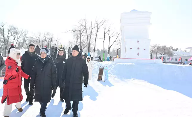 CE meets Director of General Administration of Sport of China and cheers for HK athletes at Asian Winter Games in Harbin Source: HKSAR Government Press Releases