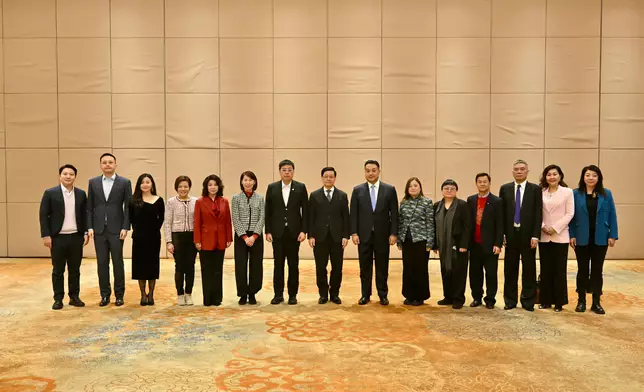 CE meets leaders of Heilongjiang Province in Harbin (with photos/ videos) Source: HKSAR Government Press Releases