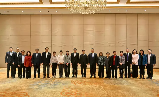 CE meets leaders of Heilongjiang Province in Harbin (with photos/ videos) Source: HKSAR Government Press Releases