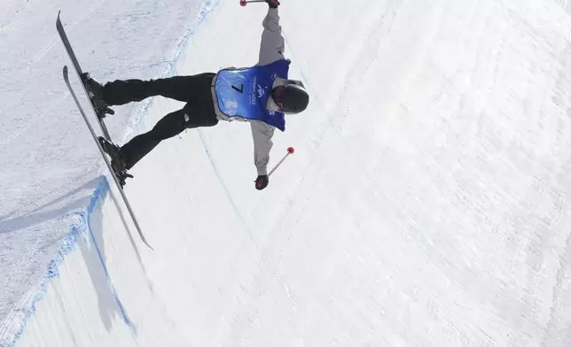 Moon Heesung of South Korea competes in the Men's Freeski Halfpipe during the 9th Asian Winter Games in Yabuli in northeast China's Heilongjiang province on Saturday, Feb. 8, 2025. (AP Photo/Andy Wong)