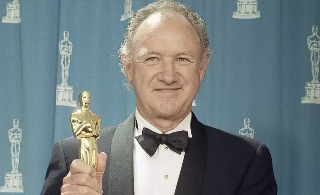 FILE - Actor Gene Hackman, winner of Best Supporting Actor at academy awards in March 1993. (AP Photo, File)