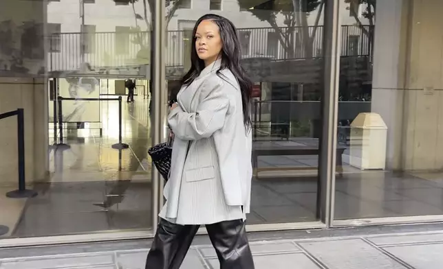 Singer Rihanna leaves Clara Shortridge Foltz Criminal Justice Center in Los Angeles on Friday, Jan. 31, 2025. (AP Photo/Liam McEwan)