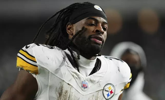 FILE - Pittsburgh Steelers' Najee Harris in action during an NFL football game against the Philadelphia Eagles, Sunday, Dec. 15, 2024, in Philadelphia. (AP Photo/Derik Hamilton)