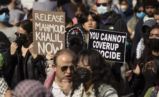 Protesters demonstrate in support of Palestinian activist Mahmoud Khalil at Washington Square Park, Tuesday, March 11, 2025, in New York. (AP Photo/Yuki Iwamura)