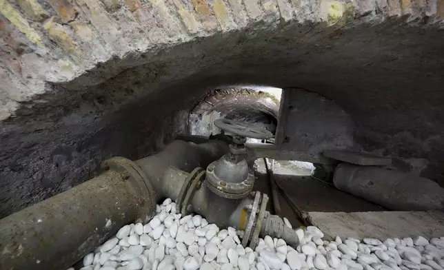 A Rare Peek At The Hidden Waterworks Behind Rome’s Trevi Fountain