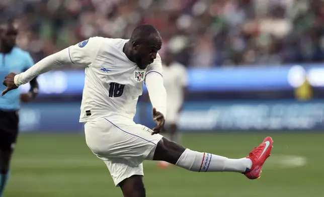 Panama's Cecilio Waterman Ruiz scores against the United States during the second half of a CONCACAF Nations League semifinal soccer match Thursday, March 20, 2025, in Inglewood, Calif. (AP Photo/Etienne Laurent)
