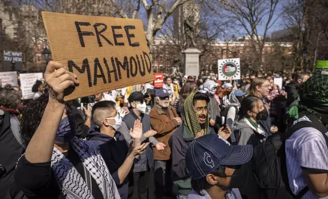 Protesters demonstrate in support of Palestinian activist Mahmoud Khalil at Washington Square Park, Tuesday, March 11, 2025, in New York. (AP Photo/Yuki Iwamura)
