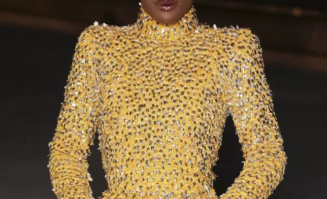 Doechii poses for photographers upon arrival for Le Grand Diner du Louvre during the Fall/Winter 2025-2026 Womenswear fashion week, Tuesday, March 4, 2025, in Paris. (Photo by Scott A Garfitt/Invision/AP)