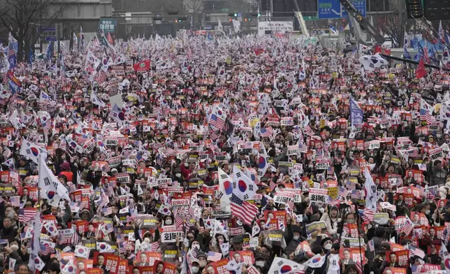 FILE - Supporters of impeached South Korean President Yoon Suk Yeol stage a rally to oppose his impeachment in Seoul, South Korea, on March 1, 2025. (AP Photo/Ahn Young-joon, File)