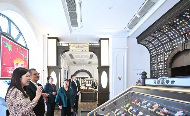 FS visits companies in Beijing  Source: HKSAR Government Press Releases