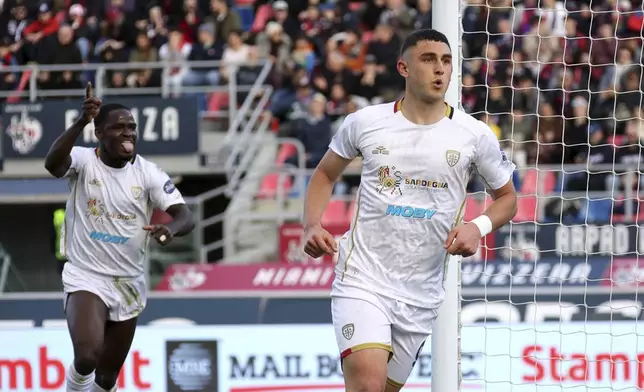 Cagliari's Roberto Piccoli celebrates after scoring during the Italian Serie A soccer match between Bologna and Cagliari at the Renato Dall'Ara Stadium, in Bologna, Italy, Sunday, March 2, 2025. (Michele Nucci/LaPresse via AP)