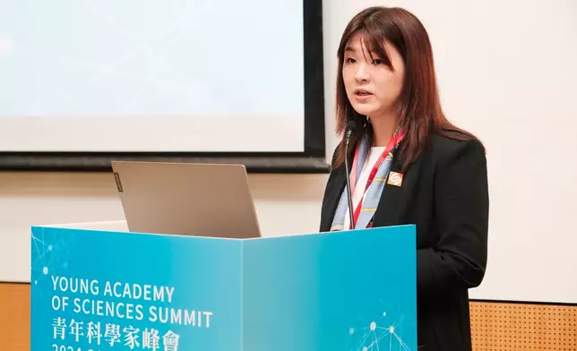Professor Stephanie MA, Founding Member and Vice-President of The Hong Kong Young Academy of Sciences (YASHK), said that the sub-conference brought together many outstanding young scientists in the field of cancer research to exchange ideas, with the hope of providing inspiration and advancing the direction of cancer research and treatment. (Photo provided by YASS)