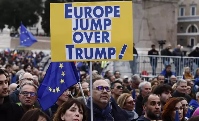 People protest during a pro-Europe rally in Rome’s central Piazza del Popolo, Italy, Saturday, March 15, 2025. (Cecilia Fabiano/LaPresse via AP)