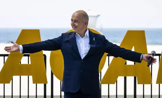 Author and former Fox News host Steve Hilton announced his run for California governor, as a Republican to replace Democrat Gavin Newsom, during an event in Huntington Beach, Calif., Tuesday, April 22, 2025. (Paul Bersebach/The Orange County Register via AP)