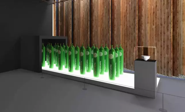 Farm Area: Vessels made from Green Planet that use CO2 as a raw material [Photo by Ministry of Economy, Trade and Industry]