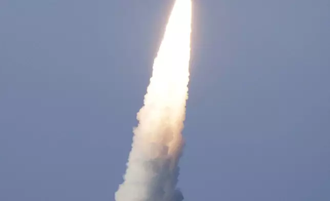 A United Launch Alliance Atlas V rocket with a payload of Amazon's Project Kuiper internet satellites lifts off from Launch Complex 41 at the Cape Canaveral Space Force Station, Monday, April 28, 2025, in Cape Canaveral, Fla. (AP Photo/John Raoux)