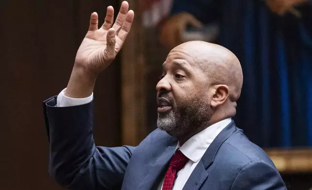 John Keith Perry, defense attorney for former Memphis Police Department officer Tadarrius Bean, gives his opening statement during the first day of the state criminal trial for the death of Tyre Nichols at 201 Poplar in Memphis, Tenn., on Monday, April 28, 2025. (Chris Day/Commercial Appeal/USA Today Network, via AP, Pool)