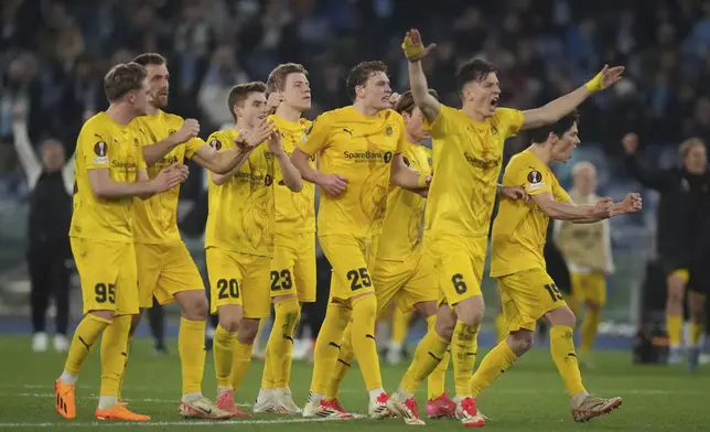 Glimt players reacts during penalty shootout during the Europe League quarter final second leg match between Lazio and Bodo Glimt in Rome, Italy, Thursday, April 17, 2025. (AP Photo/Alessandra Tarantino)