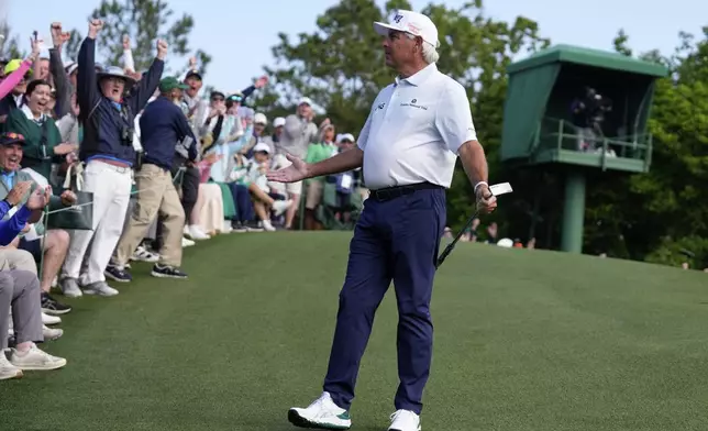 Fred Couples reacts on the first hole during the first round at the Masters golf tournament, Thursday, April 10, 2025, in Augusta, Ga. (AP Photo/Ashley Landis)