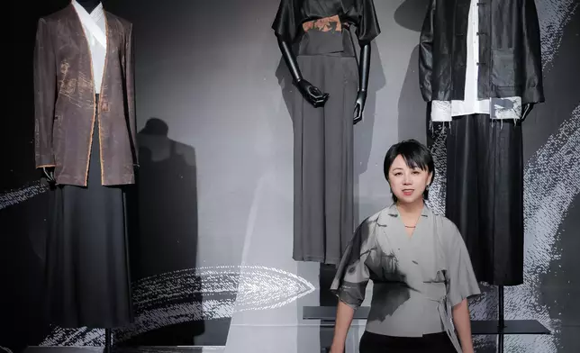 "Ink Art Ensembles" exhibition series in the Greater Bay Area - "Ink Impressions and Silk Inspirations" staged in Shenzhen  Source: HKSAR Government Press Releases