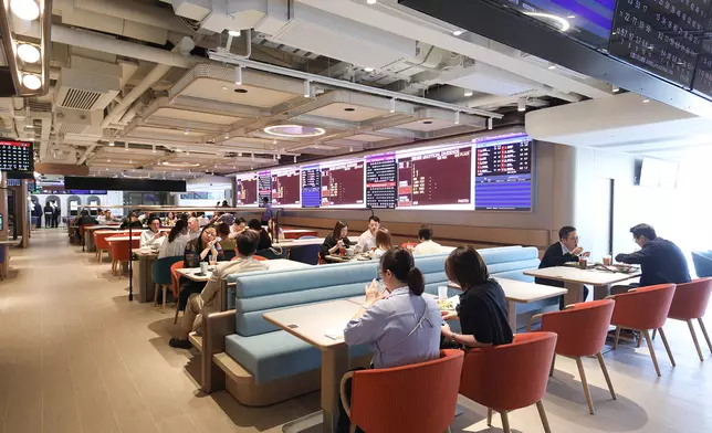 To fully meet customer needs, Champion Circle offers nine seating combinations, accommodating a total of 800 guests.