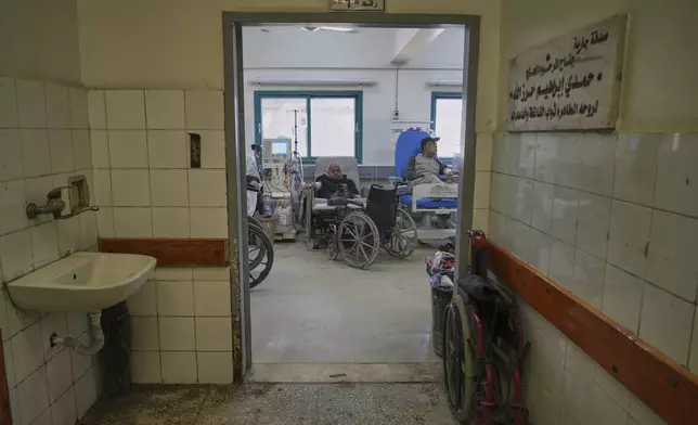 Mohamed Attiya, 54, receives dialysis treatment at Shifa hospital in Gaza City, Monday, April 14, 2025.(AP Photo/(AP Photo/Jehad Alshrafi)