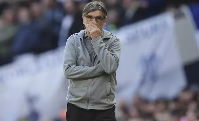 Southampton manager Ivan Juric looks on at the end of the English Premier League soccer match between Tottenham Hotspur and Southampton at Tottenham Hotspur Stadium, in London, Sunday April 6, 2025. (Bradley Collyer/PA via AP)