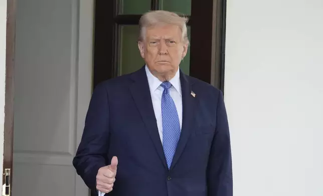 President Donald Trump walks out to greet Norwegian Prime Minister Jonas Gahr St¯re, upon his arrival at the White House, Thursday, April 24, 2025, in Washington. (AP Photo/Alex Brandon)