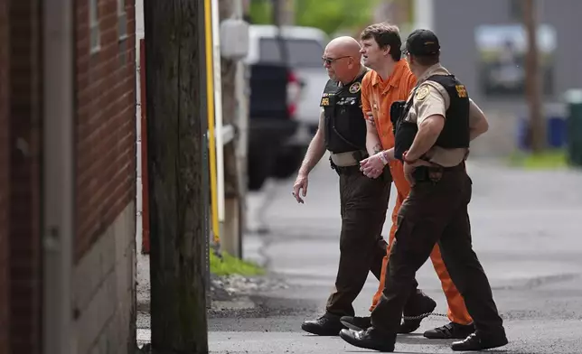 Sexual assault suspect Ian Cleary departs from the Adams County Court House in Gettysburg, Pa., Thursday, May 29, 2025. (AP Photo/Matt Rourke)