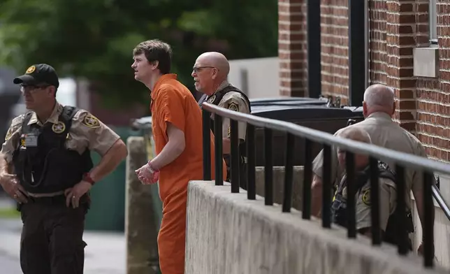 Sexual assault suspect Ian Cleary departs from the Adams County Court House in Gettysburg, Pa., Thursday, May 29, 2025. (AP Photo/Matt Rourke)